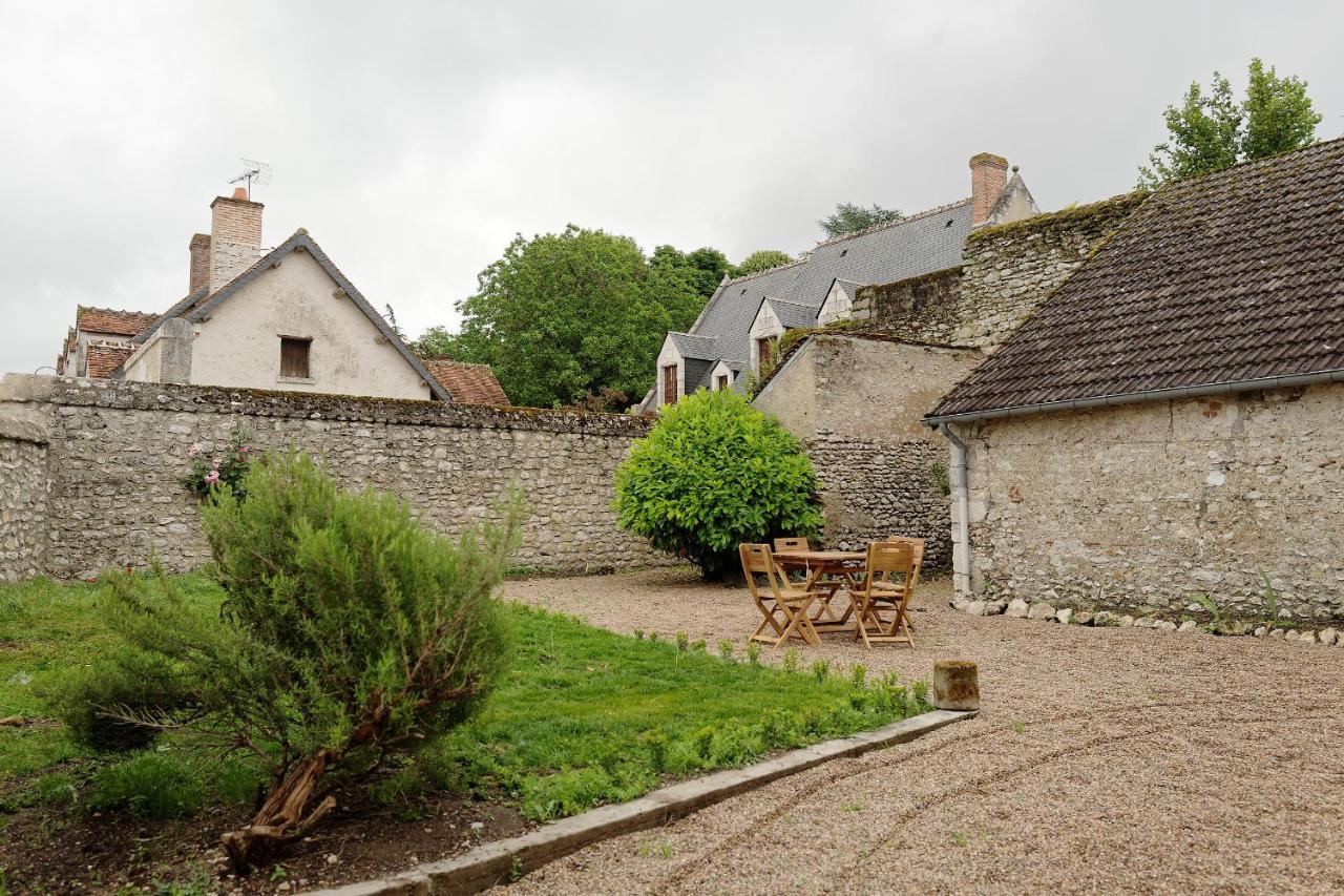 Отель La Boisselee Saint-Dye-sur-Loire Экстерьер фото